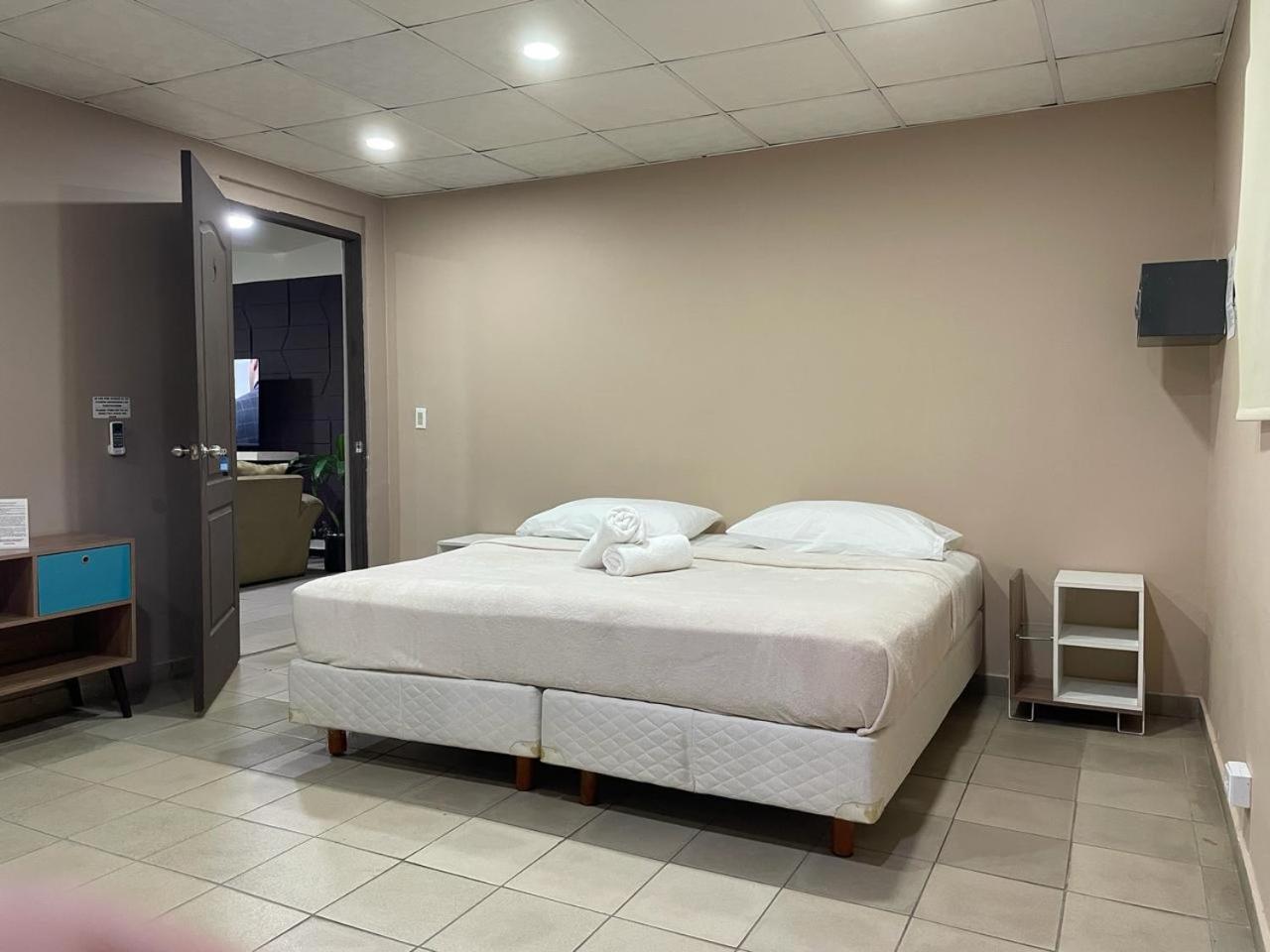 El Prado Guest house